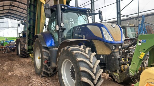 2019 New Holland T7.270 Blue Power Excellent Condition Top spec Front Links & PTO 4990 Hrs